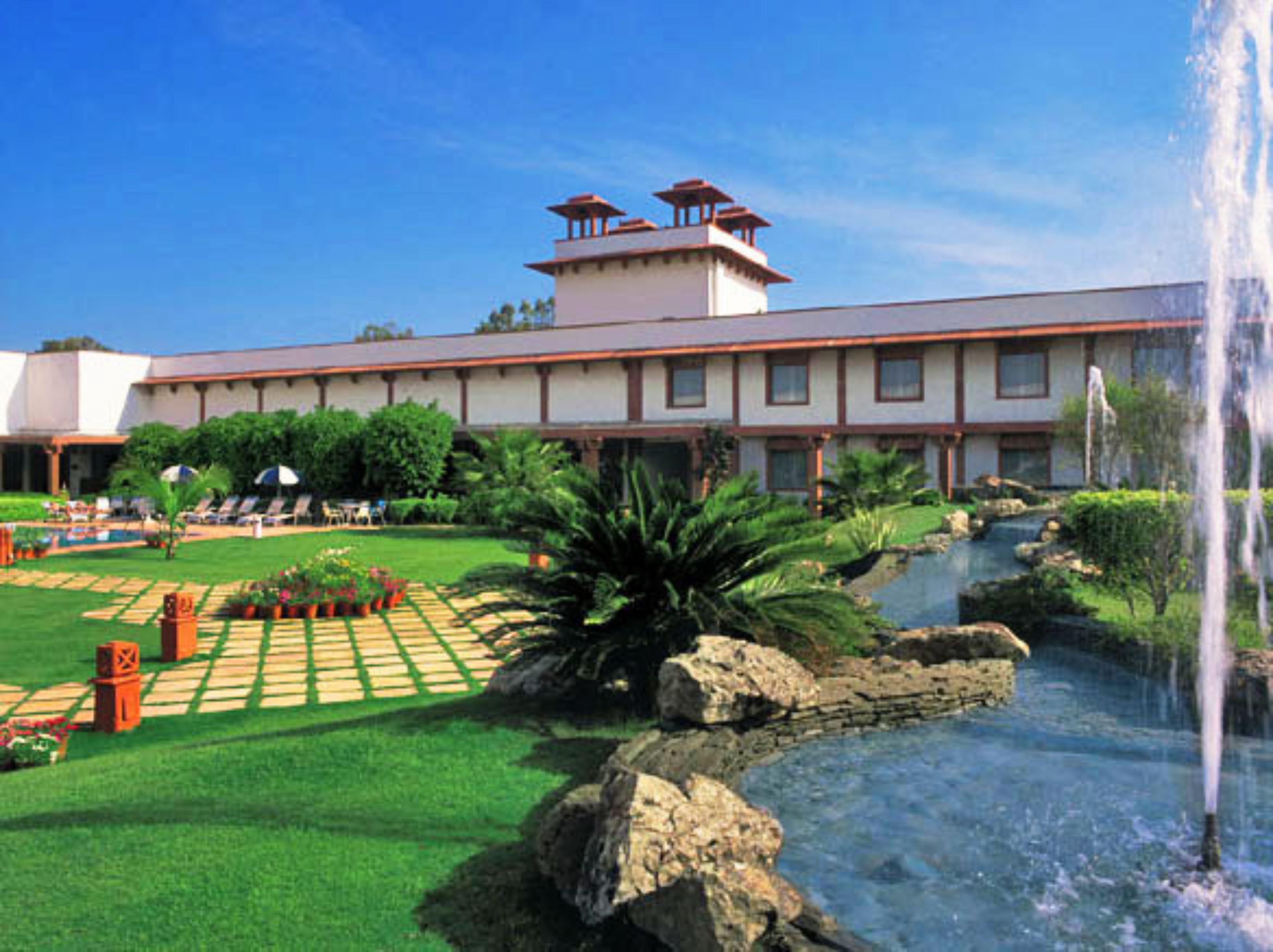 Trident Agra Hotel Agra  Ngoại thất bức ảnh The Taj Bengal