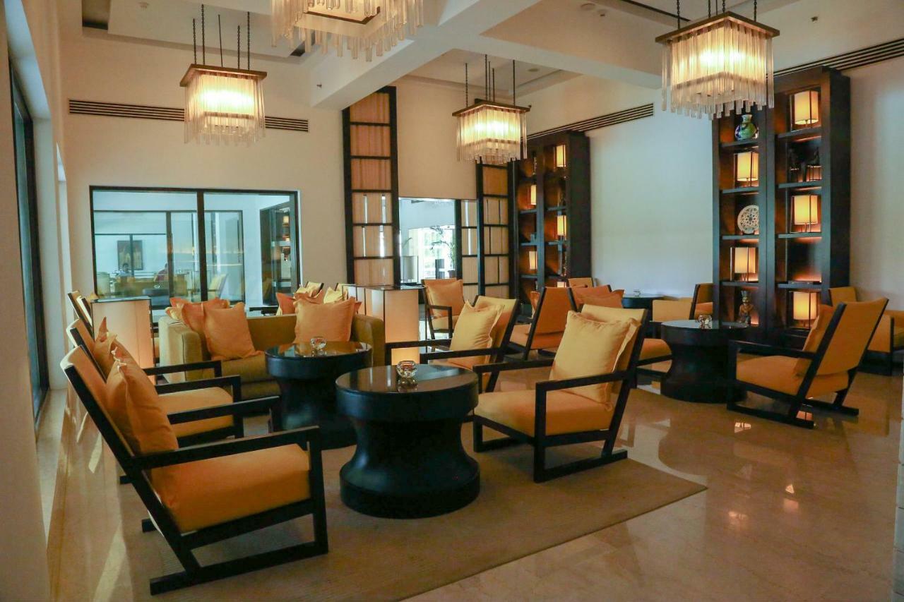 Trident Agra Hotel Agra  Ngoại thất bức ảnh Library at the Taj Mahal Palace, Mumbai